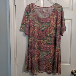 Lularoe Perfect Tee Pastel Feathers 2X